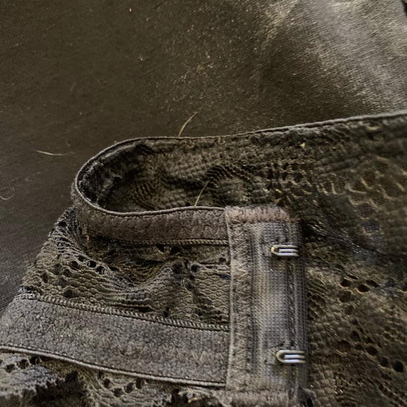 Black Lace Halter Bra - Picture 5 of 6